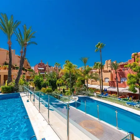 Family Exclusiv Townhouse Puerto Banus Apartment *