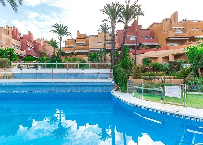 Family Exclusiv Townhouse Puerto Banus *