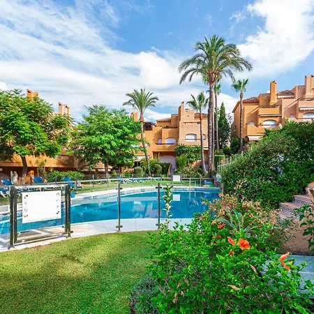 Апартаменты Family Exclusiv Townhouse Puerto Banus Марбелья