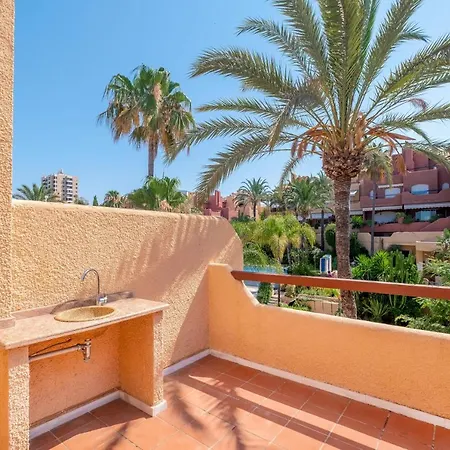 Family Exclusiv Townhouse Puerto Banus * Марбелья