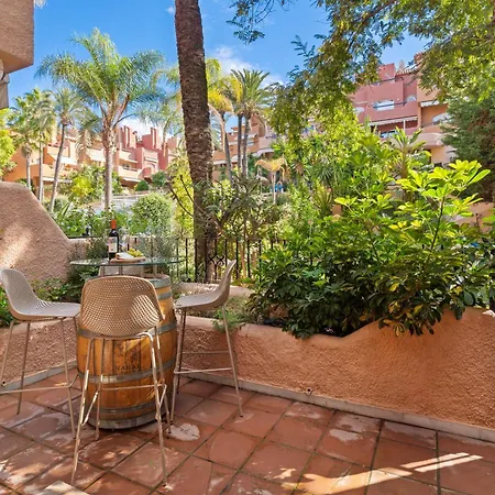 Family Exclusiv Townhouse Puerto Banus Апартаменты